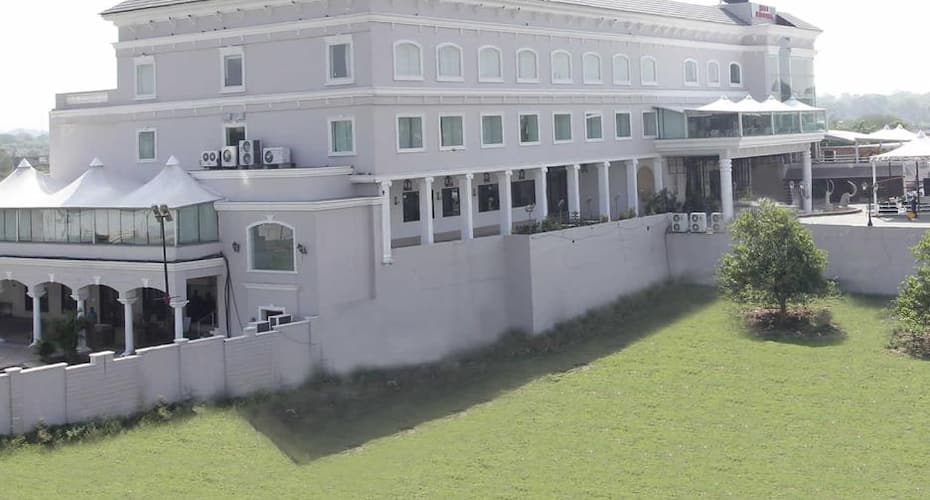 Hotel 17 Miles, Jammu 2